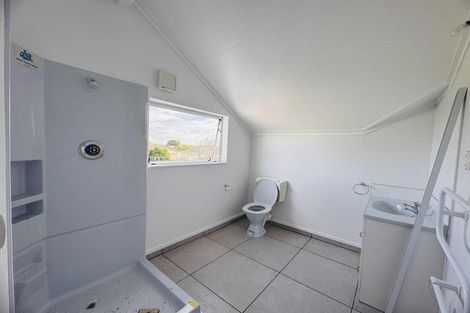 Photo of property in 42 Ihle Street, Terrace End, Palmerston North, 4410
