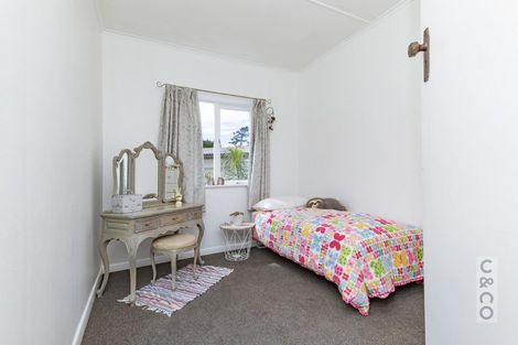 Photo of property in 18 Kent Terrace, Riverhead, 0820