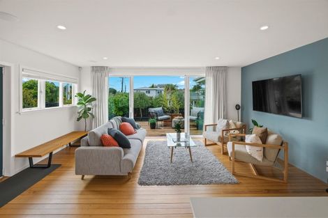 Photo of property in 20 Gloria Avenue, Te Atatu Peninsula, Auckland, 0610