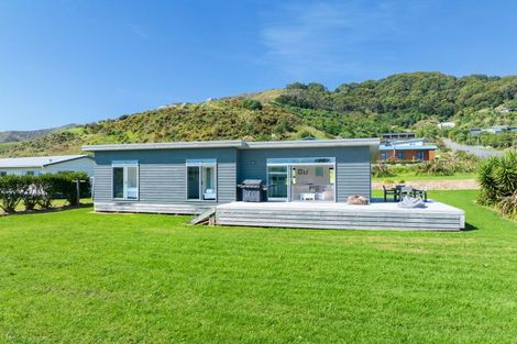 Photo of property in 3 Mahia Heights Drive, Mahia, 4198