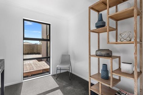 Photo of property in 18 Salkeld Place, Woodend, 7610