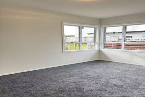 Photo of property in 25 Moor Avenue, Te Atatu Peninsula, Auckland, 0610