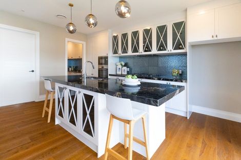 Photo of property in 32 Maka Terrace, Orewa, 0931