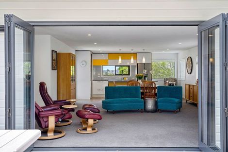 Photo of property in 26 Moffat Road, Red Beach, 0932