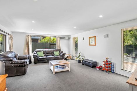 Photo of property in 100c Lake Terrace Road, Burwood, Christchurch, 8061