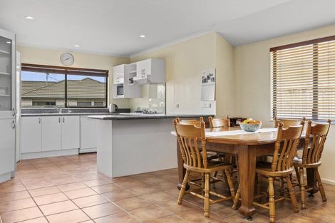 Photo of property in 31 Balmoral Drive, Hilltop, Taupo, 3330