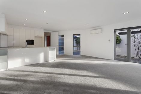 Photo of property in 144a Holly Road, St Albans, Christchurch, 8014