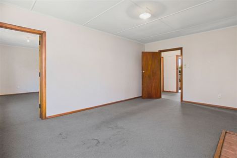 Photo of property in 13 Pitcairn Crescent, Bryndwr, Christchurch, 8053