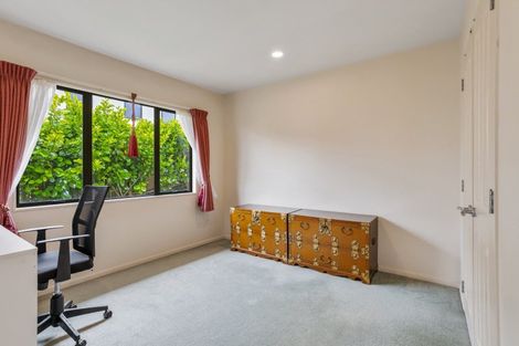Photo of property in 17 Rosebay Rise, Henderson, Auckland, 0610