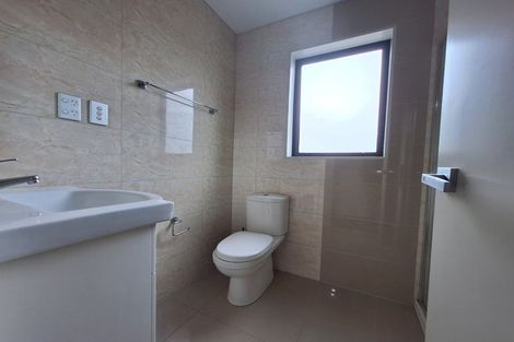 Photo of property in 11/4 Wallson Crescent, Wiri, Auckland, 2104