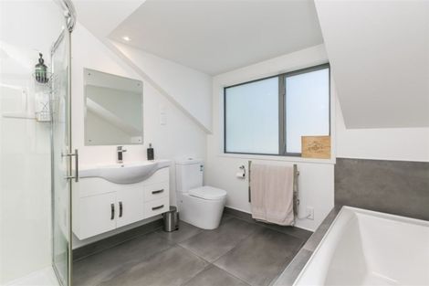 Photo of property in 19a Omar Street, Khandallah, Wellington, 6035