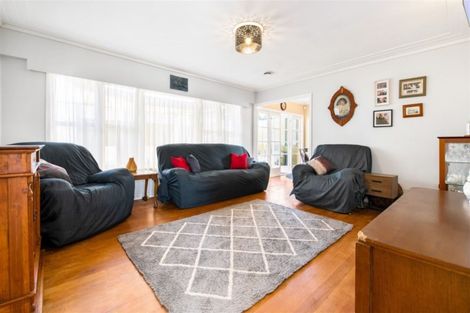 Photo of property in 104 Lincoln Park Avenue, Massey, Auckland, 0614