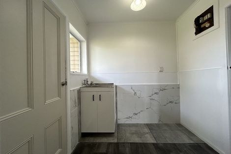 Photo of property in 23 Ronald Place, Manurewa, Auckland, 2102