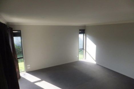 Photo of property in 83 Saint James Drive, Huntington, Hamilton, 3210