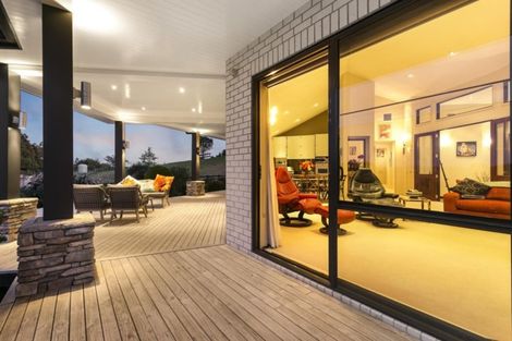 Photo of property in 1304 Old North Road, Helensville, 0875