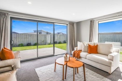 Photo of property in 6 Marcoola Drive, Rolleston, 7614