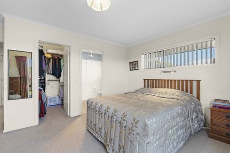Photo of property in 6 Ash Place, Whalers Gate, New Plymouth, 4310