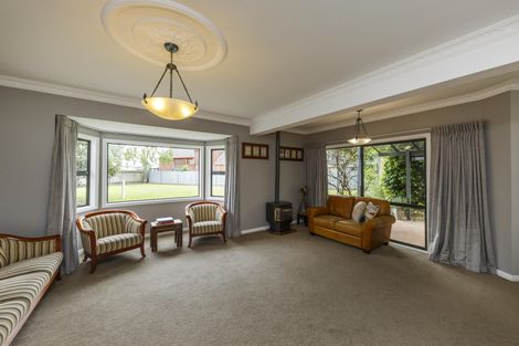 Photo of property in 12 Innes Place, Roslyn, Palmerston North, 4414