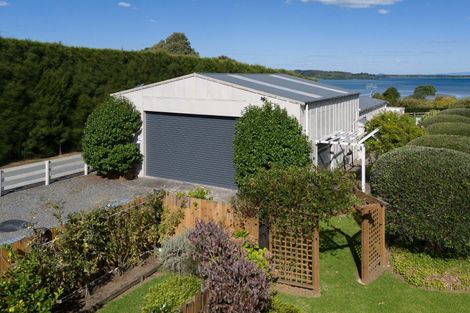 Photo of property in 139 Athenree Road, Athenree, Katikati, 3177