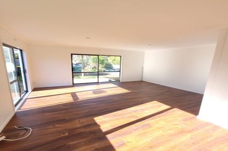 Photo of property in 81 Oreil Avenue, West Harbour, Auckland, 0618