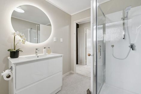 Photo of property in 19 Shakespear Road, Army Bay, Whangaparaoa, 0930