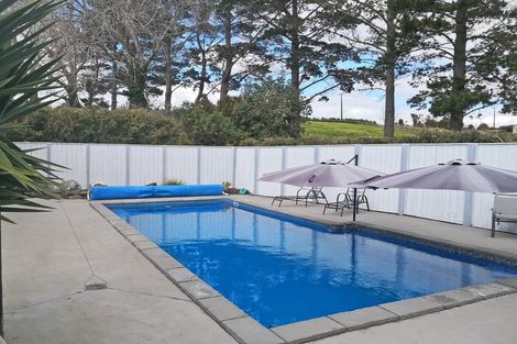Photo of property in 956 Oneriri Road, Kaiwaka, 0573