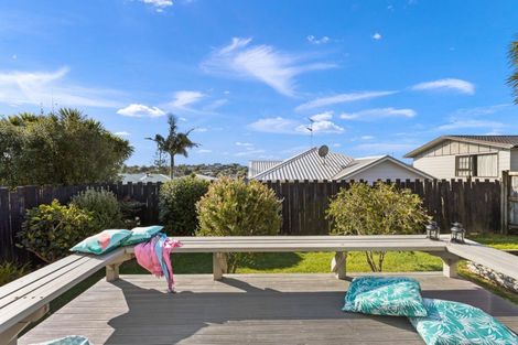Photo of property in 6a Lucy Foster Lane, Red Beach, 0932