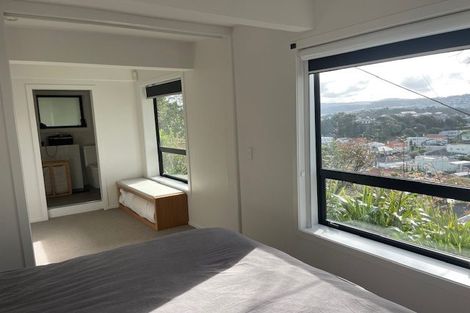 Photo of property in 31 Cavendish Square, Strathmore Park, Wellington, 6022