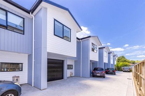 Photo of property in 2/18 May Street, Hamilton East, Hamilton, 3216