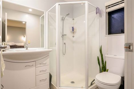 Photo of property in 68 South Kensington Way, Henderson, Auckland, 0612