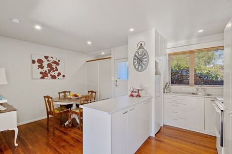 Photo of property in 1/172 Centaurus Road, Saint Martins, Christchurch, 8022