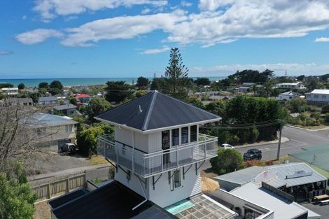 Photo of property in 112 Kahukura Avenue, Waitarere Beach, Levin, 5510
