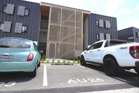 Photo of property in 8/167 Hobsonville Point Road, Hobsonville, Auckland, 0616