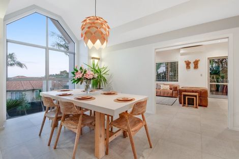 Photo of property in 115 Waldorf Crescent, Orewa, 0931