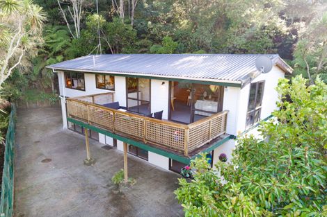 Photo of property in 27 Wirihana Road, Titirangi, Auckland, 0604