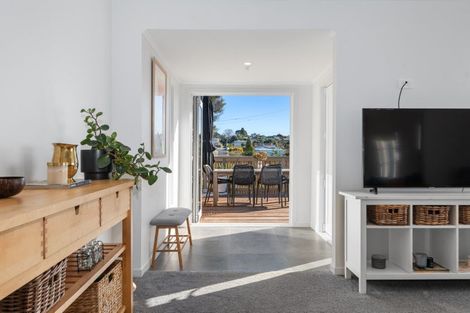 Photo of property in 20 Goods Road, Otumoetai, Tauranga, 3110