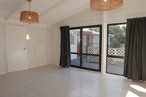 Photo of property in 1 Makora Road, Otaihanga, Paraparaumu, 5036