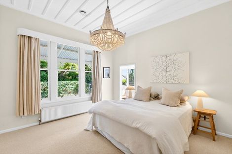 Photo of property in 129 Te Mata Road, Havelock North, 4130