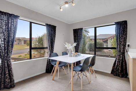 Photo of property in 57 Lansdowne Crescent, Glenview, Hamilton, 3206