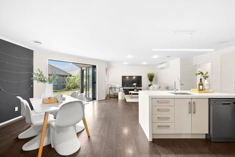 Photo of property in 99 Saint James Drive, Huntington, Hamilton, 3210