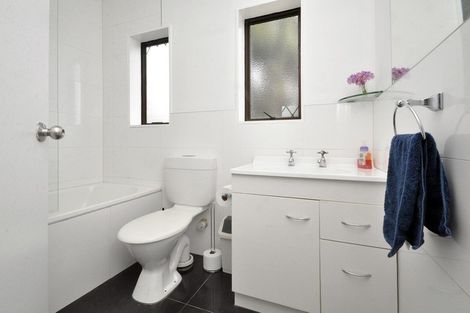 Photo of property in 8a Walbrook Road, Manly, Whangaparaoa, 0930