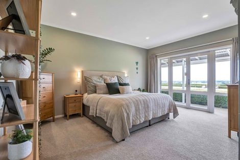 Photo of property in 80 Clearview Road, Lepperton, New Plymouth, 4373