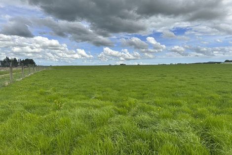 Photo of property in 44 Royal St Annes Drive, Te Kamo, 0112