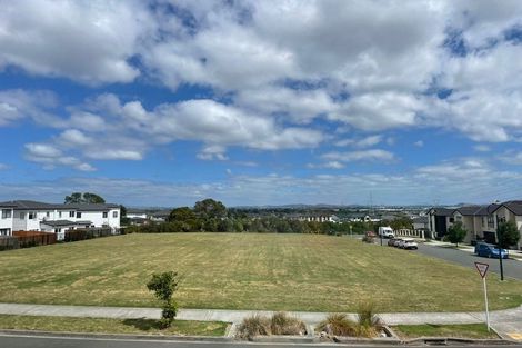 Photo of property in 35 Cloonlyon Drive, Flat Bush, Auckland, 2019