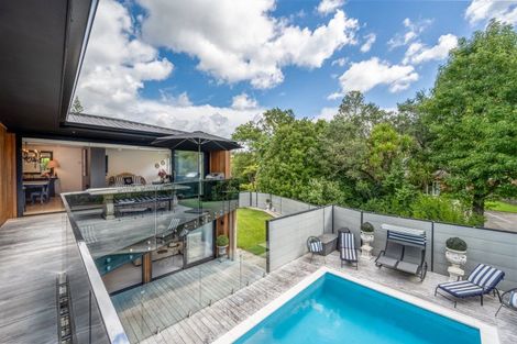 Photo of property in 7 Hartles Place, Mellons Bay, Auckland, 2014