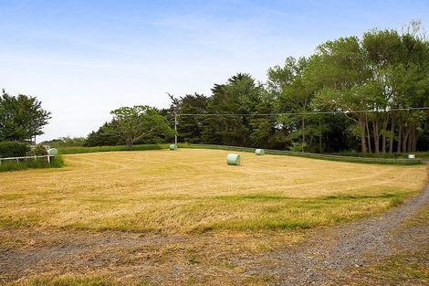 Photo of property in 242 Turuturu Road, Hawera, 4674