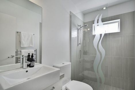 Photo of property in 3 Hikanui Drive, Havelock North, 4130