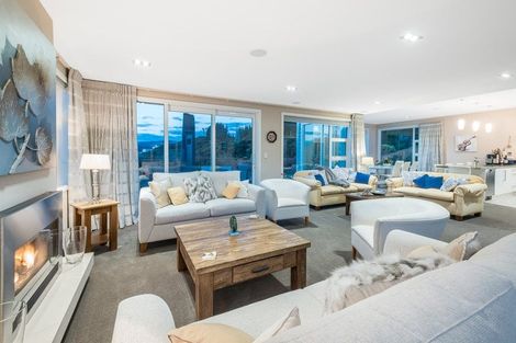 Photo of property in 61 James Cook Drive, Whitby, Porirua, 5024