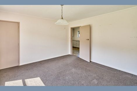 Photo of property in 17 Rembrandt Avenue, Tawa, Wellington, 5028