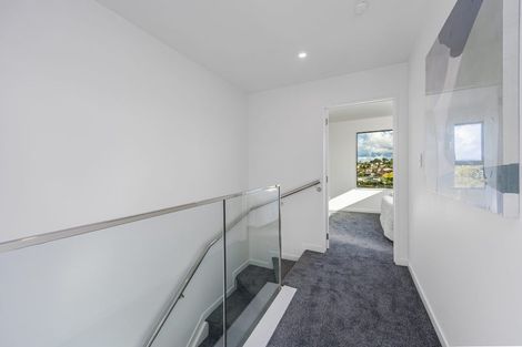 Photo of property in 19 Cedar Heights Avenue, Massey, Auckland, 0614